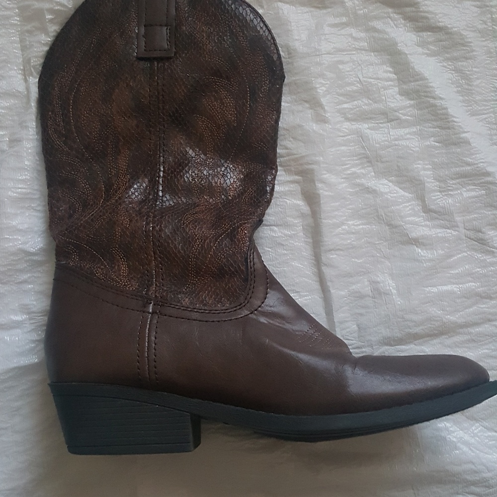 Rampage Brand Cowboy Style Leather Boots